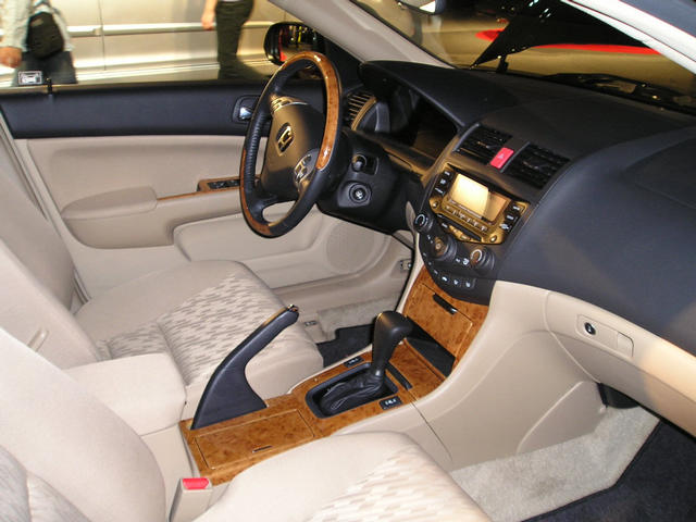 pb290100.jpg